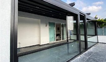 Adler Tente Pergola Sitemleri ||, adler tente, tente, pergole, otomatik tente, pergola sistemleri, cam balkon, sürgü cam, mafsallı tente,Giyotin Cam Nedir ve Avantajları Nelerdir?